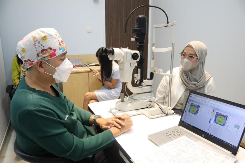 dokter-mata-menjelaskan